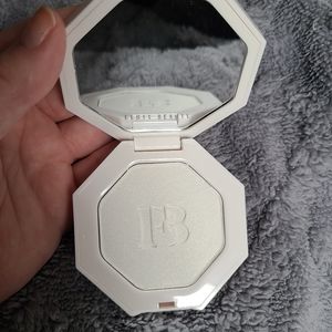 Fenty Beauty Metal Moon Killawatt Freestyle Highlighter - NEW - DISCONTINUED